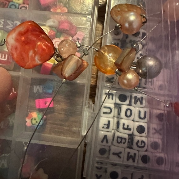 Assorted beads for crafts and jew making - Picture 5 of 6